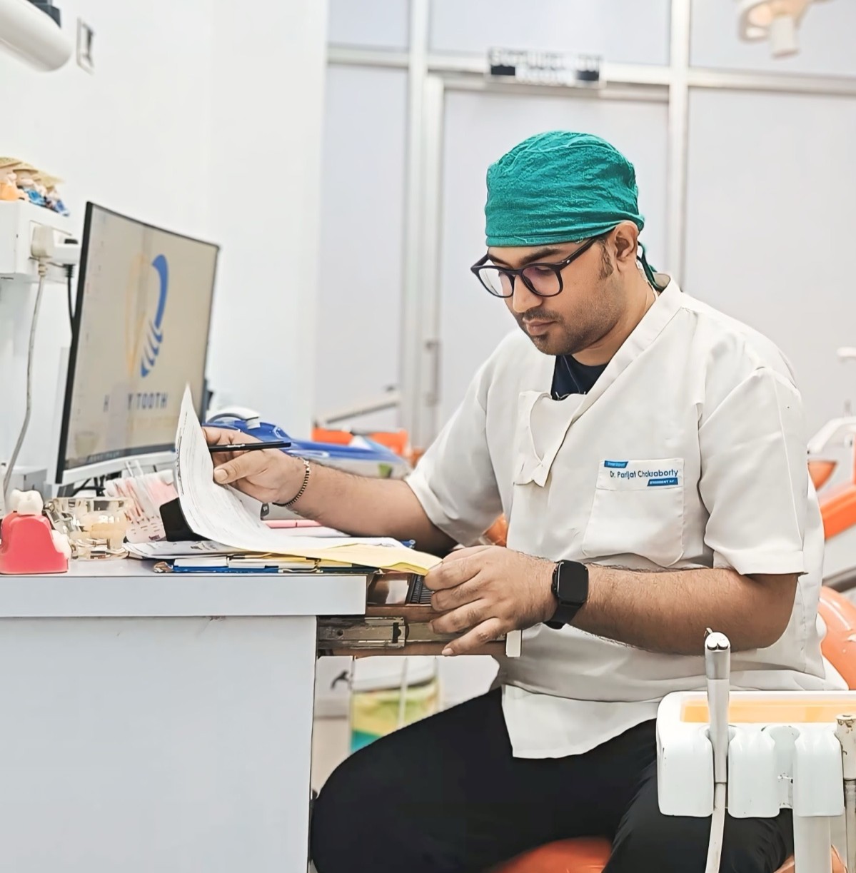 Dr. Parijat Chakraborty